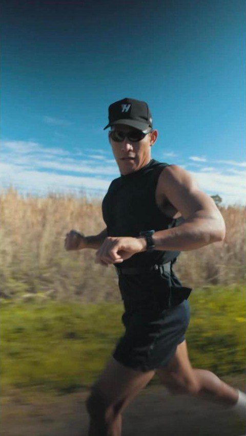 Marc Reina running